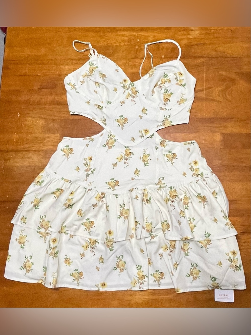 NWT❗️Uryiao Women's floral print mini dress with cutouts and ruffles size L